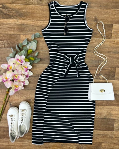 Vestido Canelado de amarrar na internet