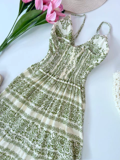 Vestido Bali longo na internet
