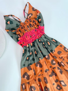 Vestido longo onça na internet