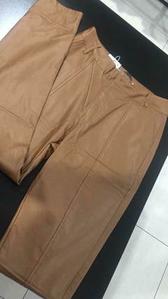 Calça resinada importada