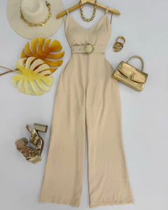 Macacão alfaiataria com cinto na internet