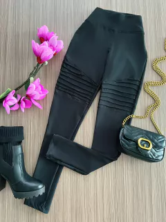 Calça montaria flanelada com nervuras