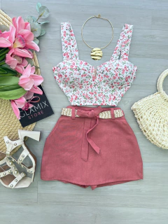 Cropped premium floral
