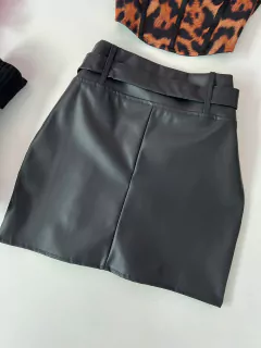 Saia couro com apliques - comprar online