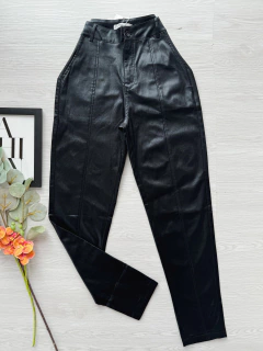 Calça resinada importada