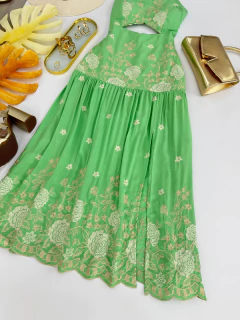 Vestido midi bordado - loja online