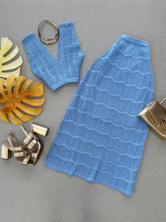 Conjunto cropped e saia midi tricot