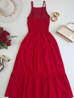 Vestido midi laise na internet