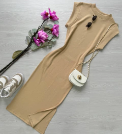Vestido mídi com bolsos