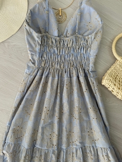 Vestido midi laise na internet