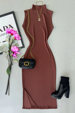 Vestido gola máxi midi