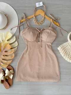 Vestido linho nude