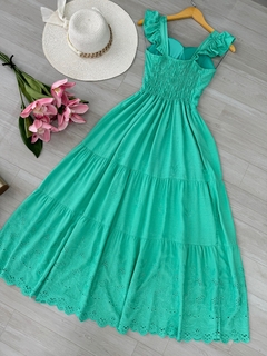 Vestido midi laise na internet