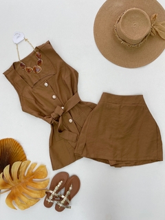 Conjunto colete e saia/shorts - comprar online