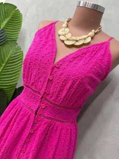 Vestido midi laise com botões