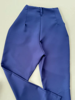 Calça Zara azul marinho na internet