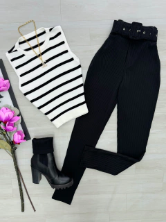 Calça com fivela (cópia) (cópia) (cópia) (cópia)