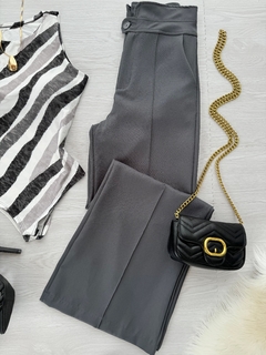 Calça pantalona alfaiataria - comprar online