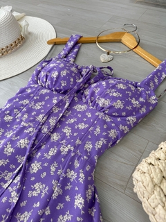 Vestido midi Luana na internet