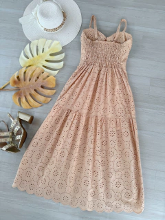 Vestido midi laise na internet