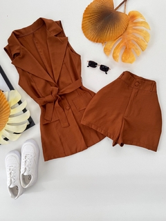 Conjunto Alfaiataria colete e shorts - comprar online