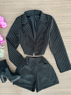 Conjunto alfaiataria risca de giz blazer