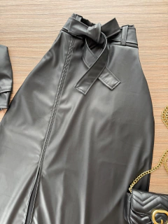 Saia midi courino de amarrar - comprar online