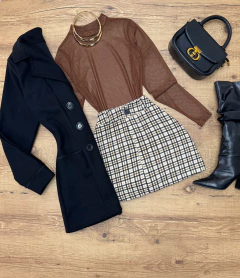 Saia shorts xadrez na internet