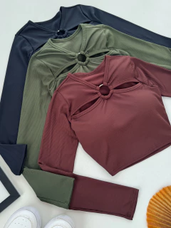 Cropped Ribana na internet