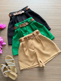 Shorts Alfaiataria com cinto na internet
