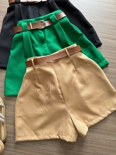 Shorts Alfaiataria com cinto - comprar online