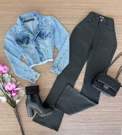 Calça flare resinada importada - Glamix 