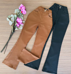 Calça flare resinada importada - comprar online