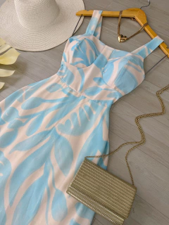 Vestido longo estampado na internet