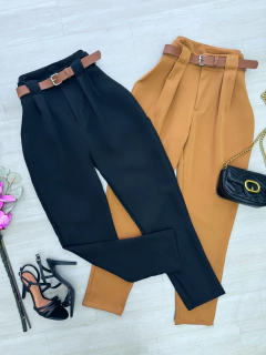 Calça alfaiataria com cinto