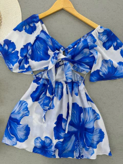 Macaquinho manga floral - comprar online