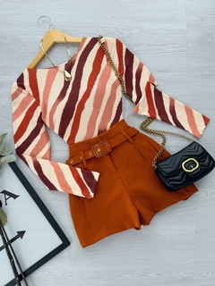 Shorts alfaiataria com cinto na internet