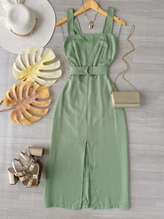 Vestido midi com cinto