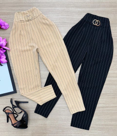Calça alfaiataria risca de giz
