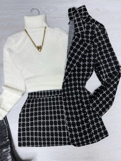 Blusa Cacharrel pelinhos na internet