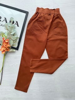 Calça sarja importada na internet