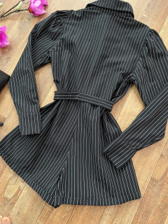 Macaquinho linho risca de giz preto na internet