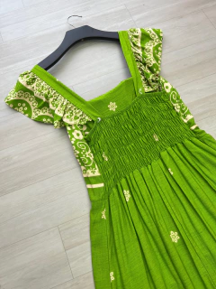 Vestido Longo verde na internet