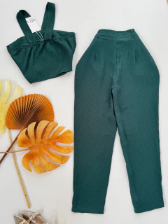 Conjunto importado na internet