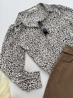 Camisa cropped na internet