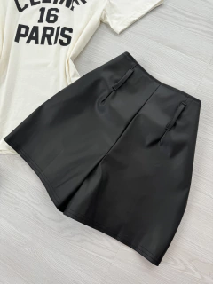 Shorts em couro eco (cópia) (cópia) (cópia) (cópia) on internet