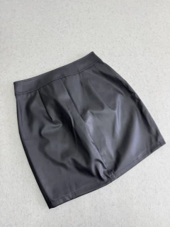 Saia couro fake (cópia) - (cópia) on internet