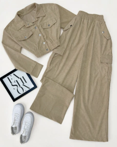 Conjunto veludo cotelê Bege - comprar online