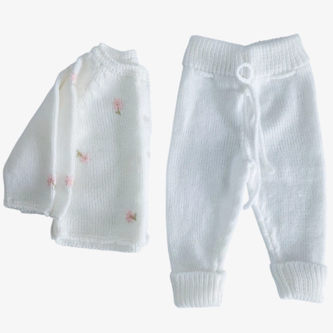 CONJUNTO MARGARITA TEJIDO CON LANA ANTIALÉRGICA - comprar online