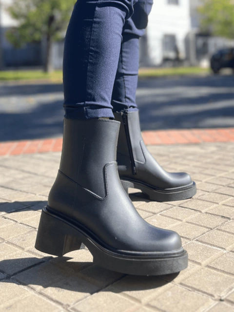 VISHNU BOTA DE LUVIA